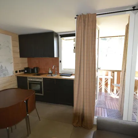 Renove Au Pied Des Pistes Avec Balcon Et Cuisine Equipee - Fr-1-755-9 * لا بلاني